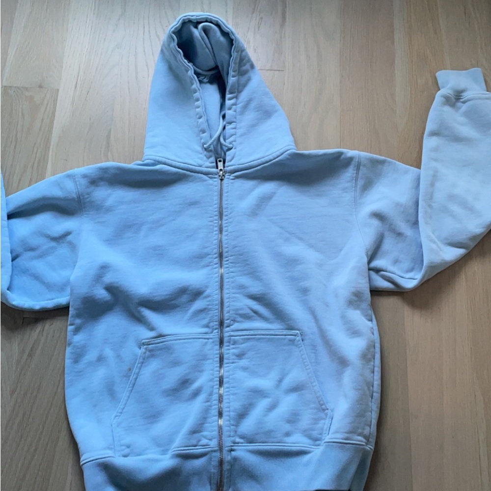 BRANDY MELVILLE LIGHT BLUE ZIP UP